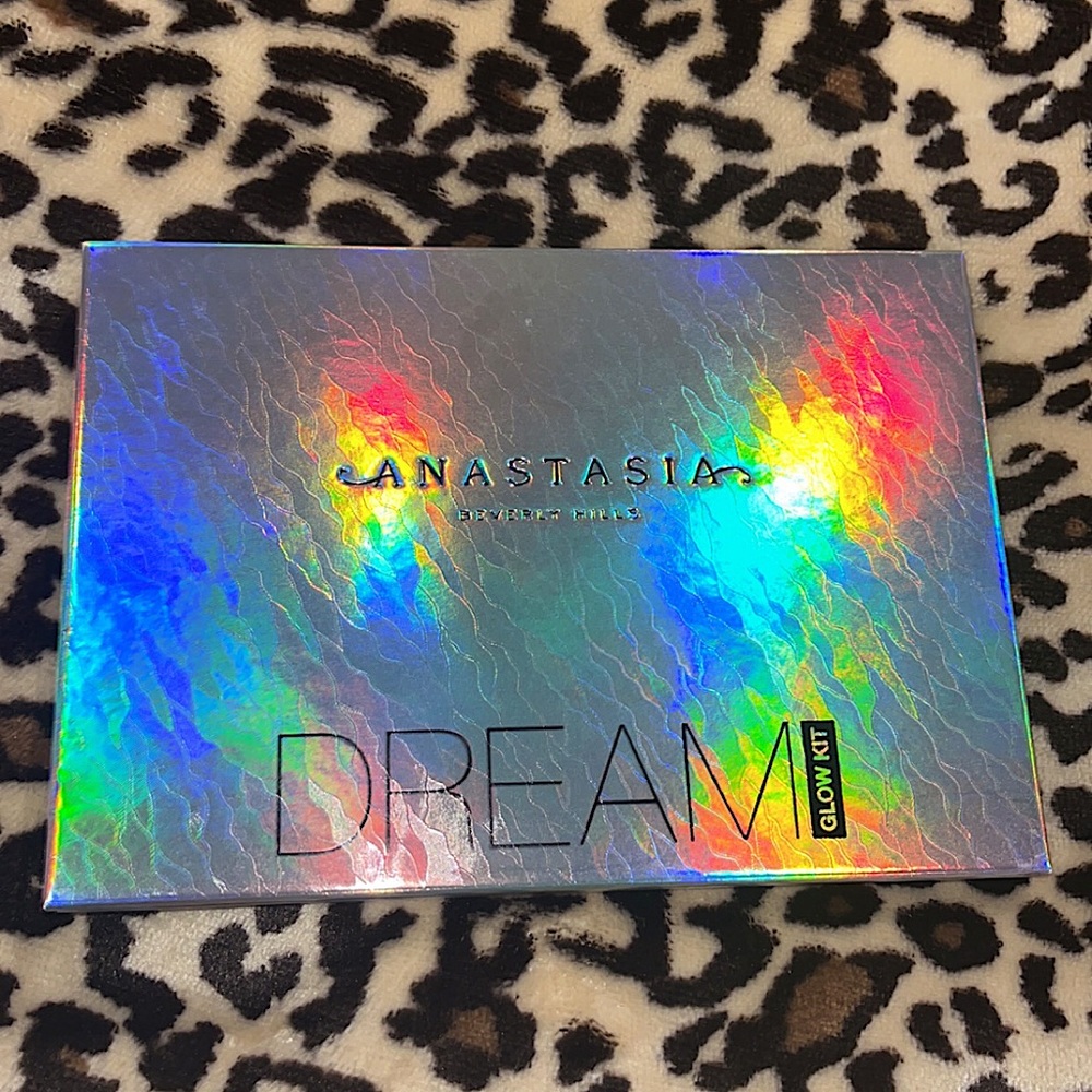 anastasia dream glow kit